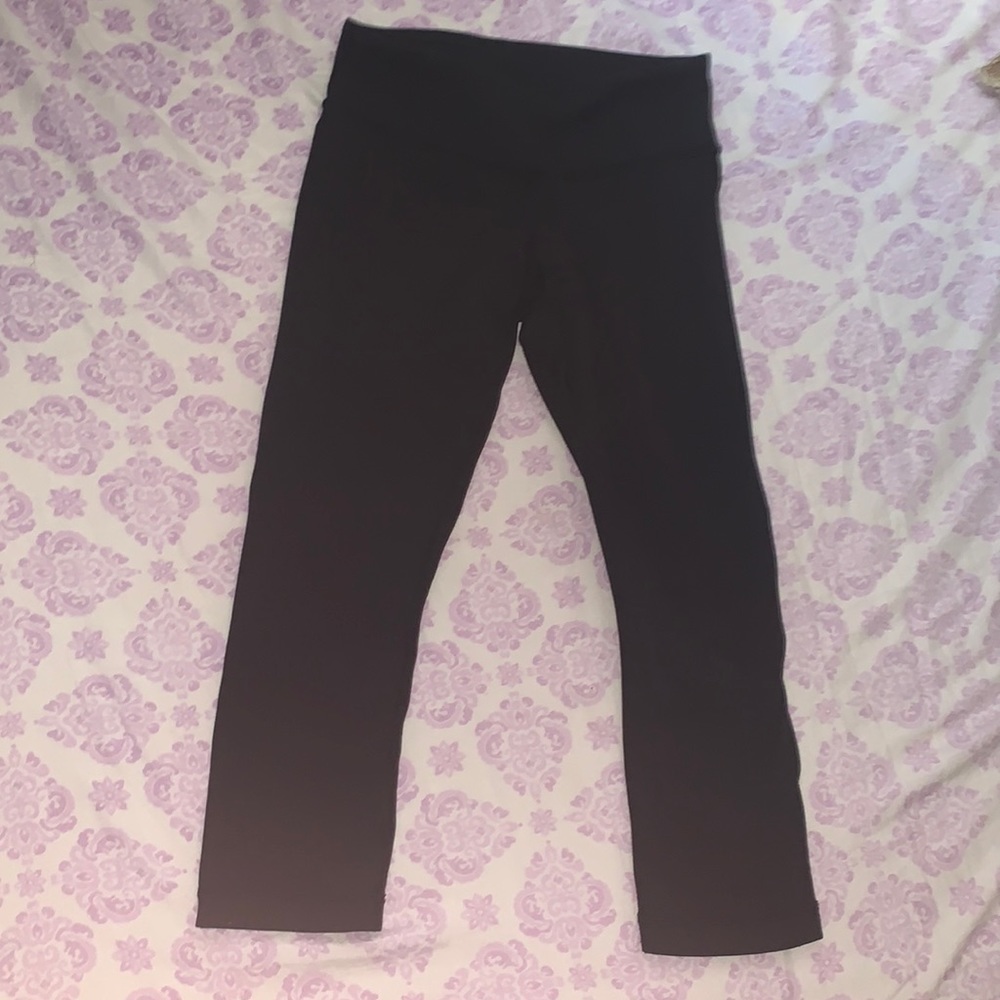 Lululemon yoga aligned leggings (should be 25”)